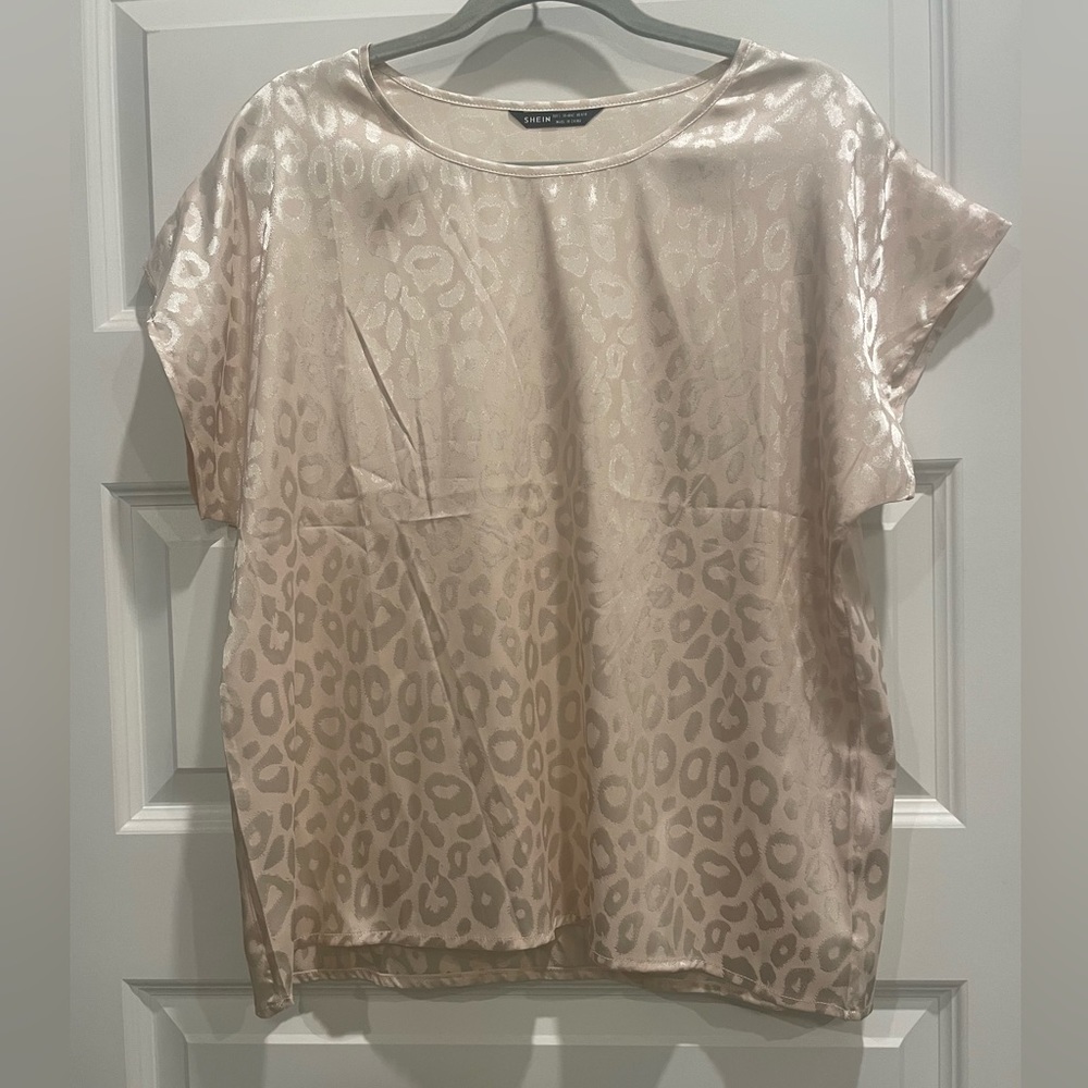 SHEIN- Light pink/ Cream Leopard Print Blouse- Size XL